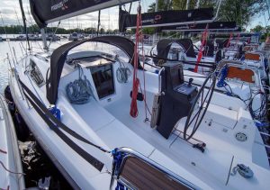 maxus 33 czarter
